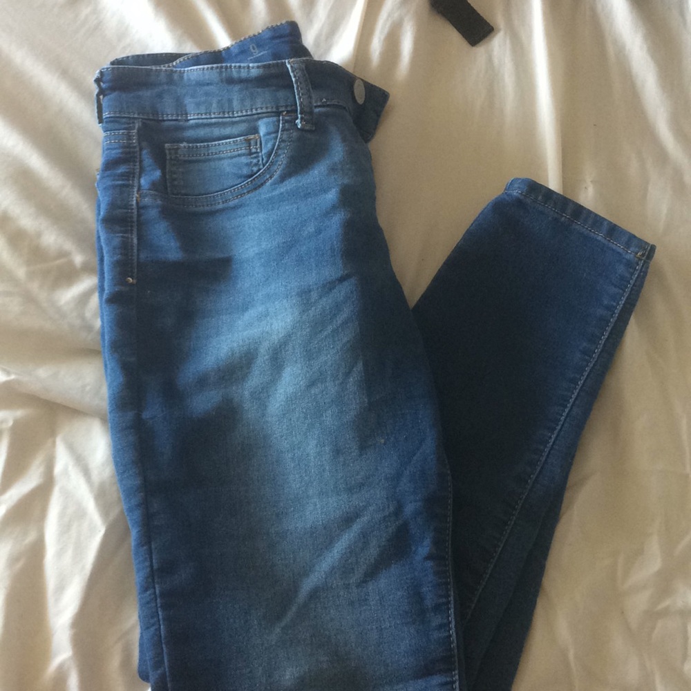 SO size 9 skinny jeans